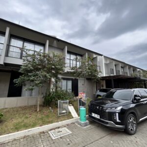 Alternative view of Dijual Rumah Siap Huni, Harga Di Bawah Pasaran Di Kota Baru Parahyangan