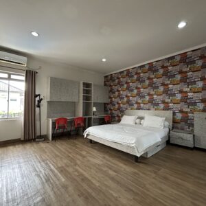 Alternative view of Cocok Buat Yang Ingin Ada Kolam Renang, Rumah di Kota Baru Parahyangan